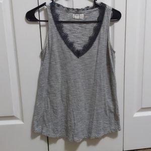 Stripe tank